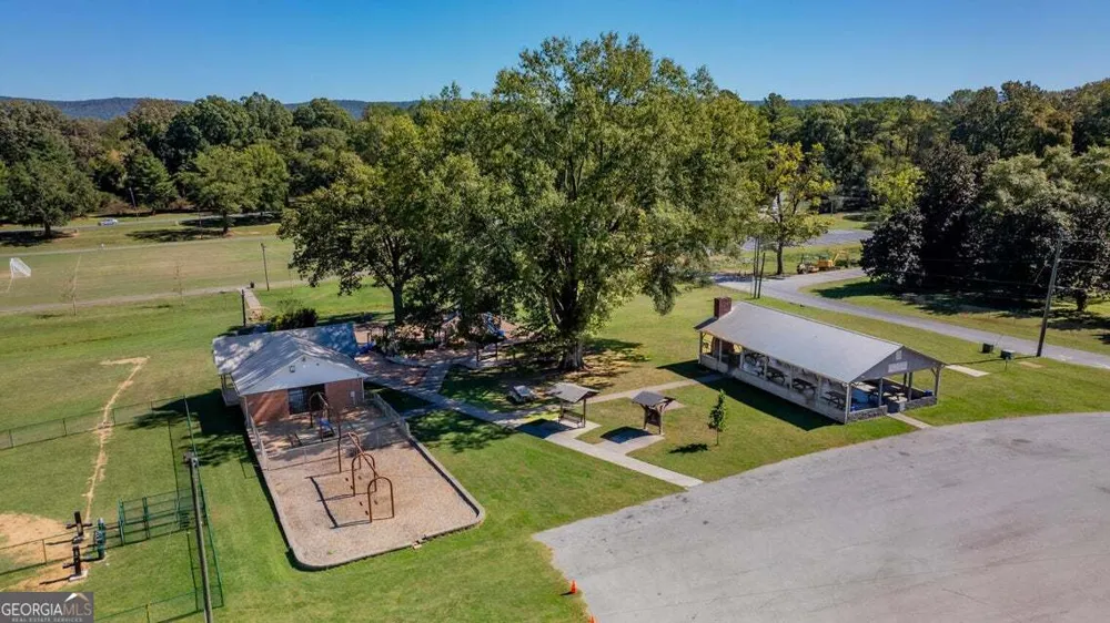 69 Myers AVE Trion, GA 30753