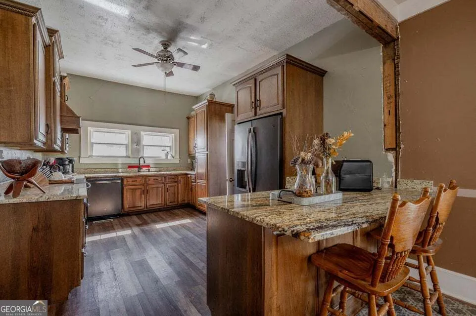 69 Myers AVE Trion, GA 30753