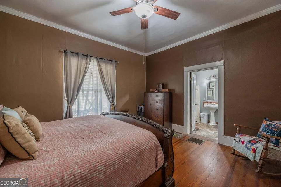 69 Myers AVE Trion, GA 30753