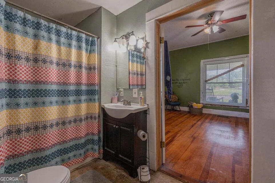 69 Myers AVE Trion, GA 30753