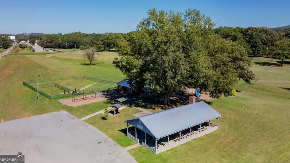 69 Myers AVE Trion, GA 30753