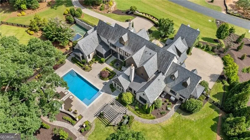 560 Lost River BND Milton, GA 30004
