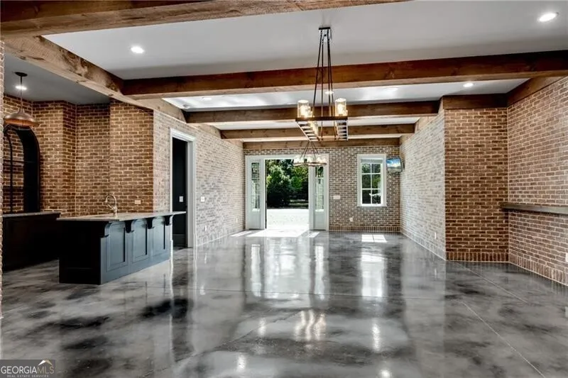 560 Lost River BND Milton, GA 30004