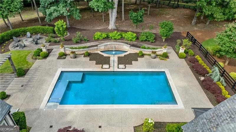 560 Lost River BND Milton, GA 30004