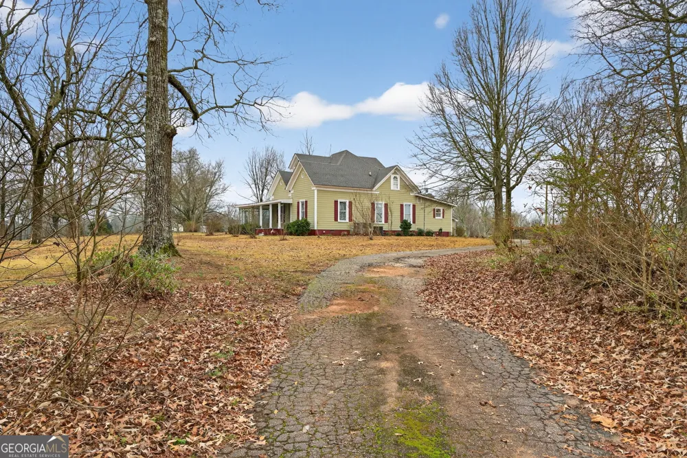 402 Tom Bell RD Milner, GA 30257