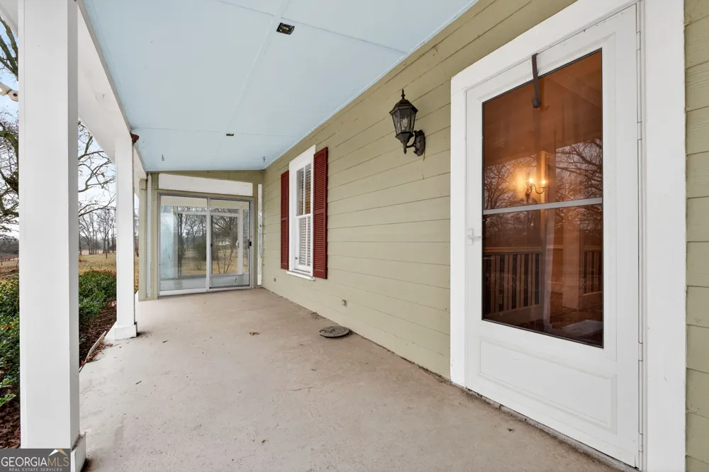 402 Tom Bell RD Milner, GA 30257