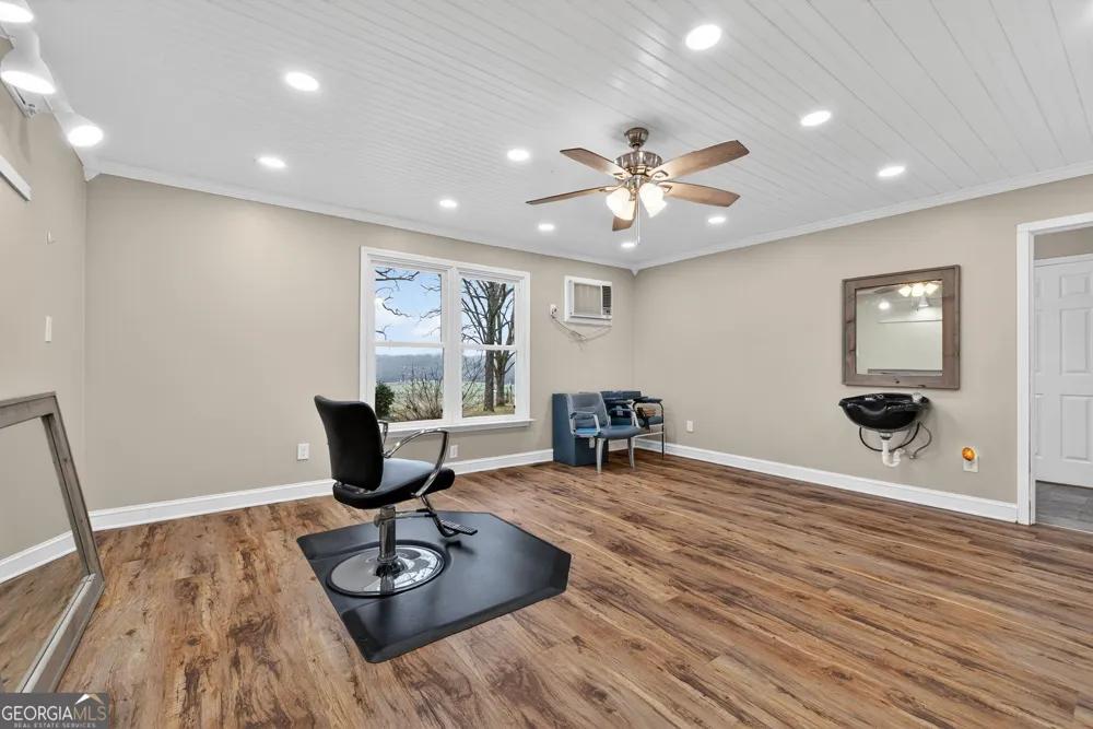 402 Tom Bell RD Milner, GA 30257