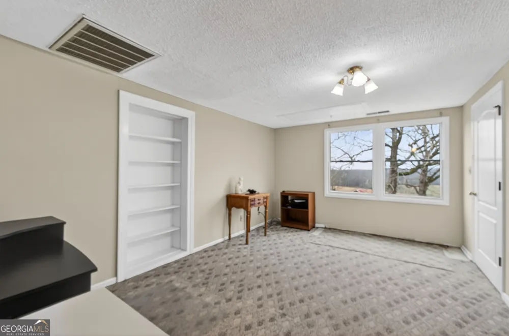 402 Tom Bell RD Milner, GA 30257