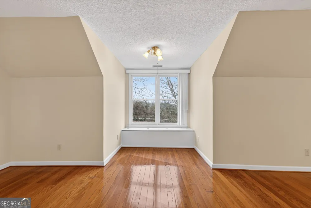 402 Tom Bell RD Milner, GA 30257