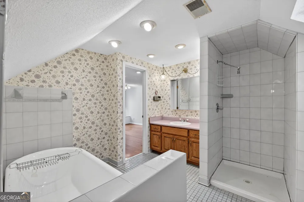 402 Tom Bell RD Milner, GA 30257