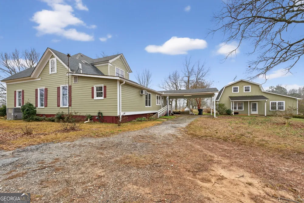 402 Tom Bell RD Milner, GA 30257