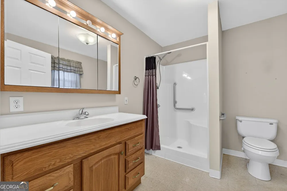 402 Tom Bell RD Milner, GA 30257