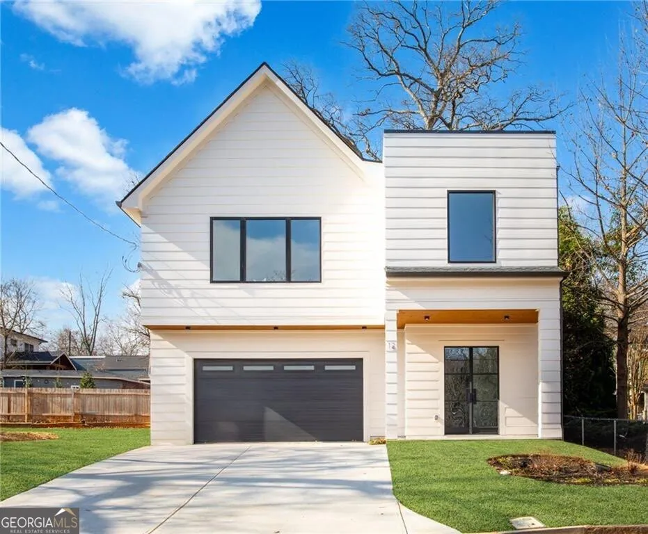 12 Montgomery Street NE