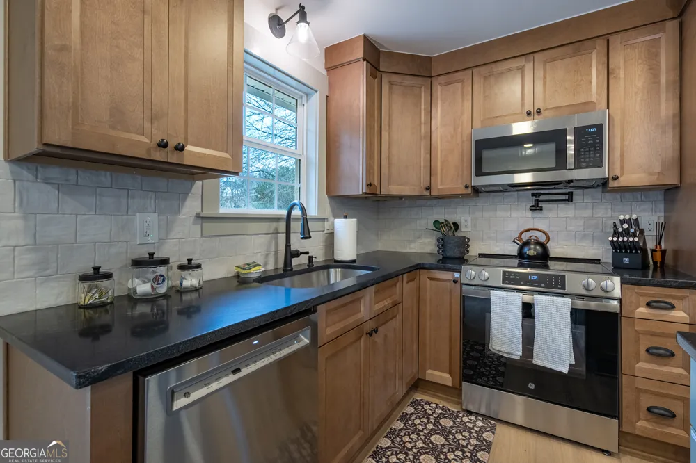 26 Jennifer LN Rydal, GA 30171