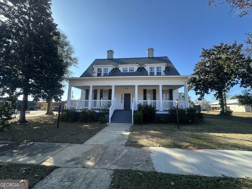 302 W 7th ST Louisville, GA 30434