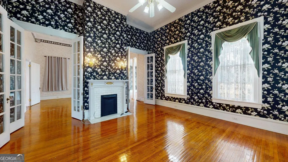 302 W 7th ST Louisville, GA 30434