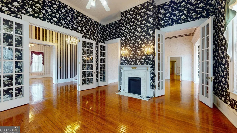 302 W 7th ST Louisville, GA 30434
