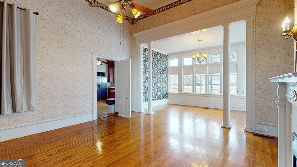 302 W 7th ST Louisville, GA 30434