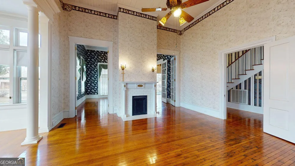 302 W 7th ST Louisville, GA 30434