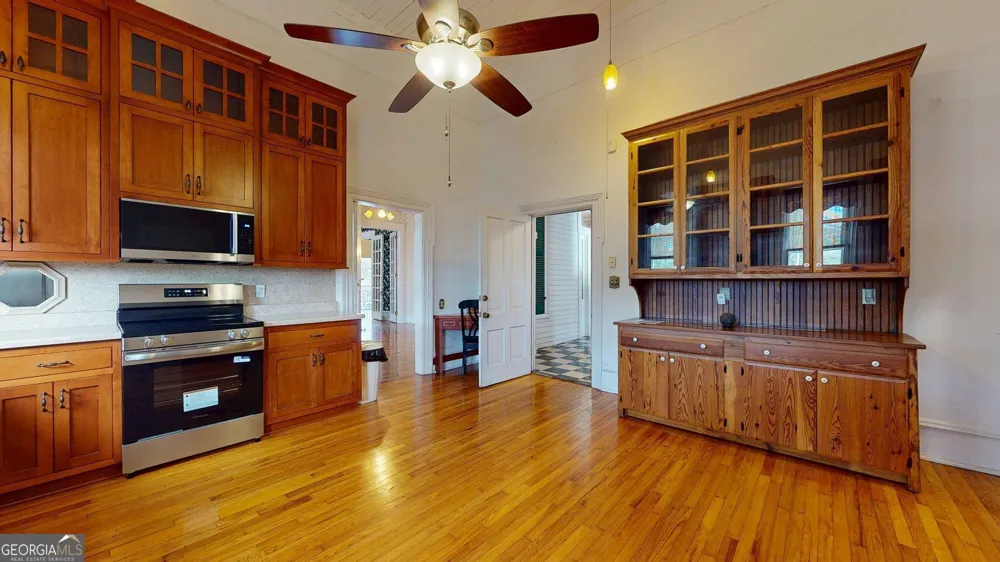 302 W 7th ST Louisville, GA 30434