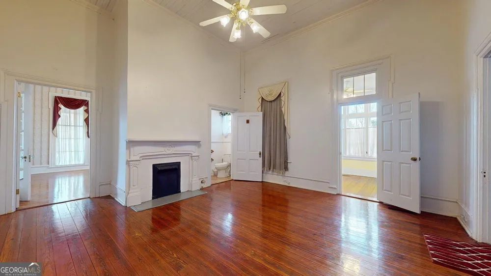 302 W 7th ST Louisville, GA 30434