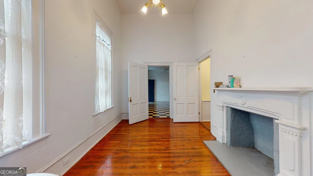 302 W 7th ST Louisville, GA 30434