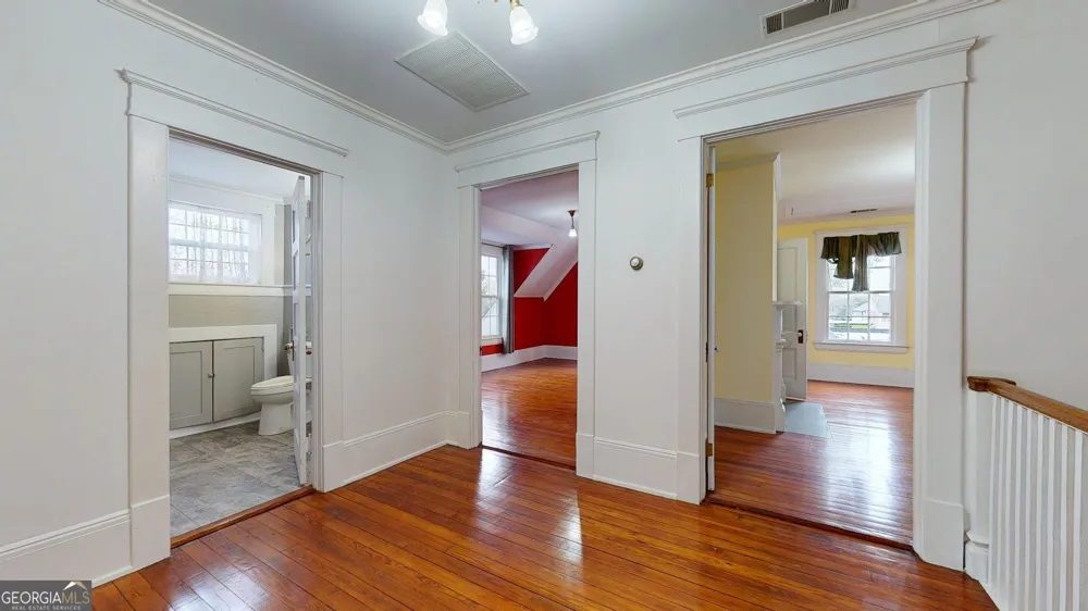 302 W 7th ST Louisville, GA 30434