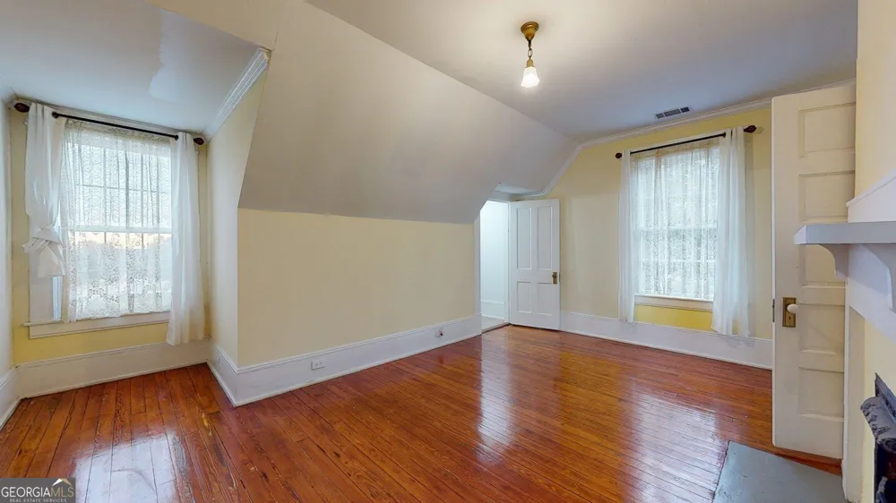 302 W 7th ST Louisville, GA 30434