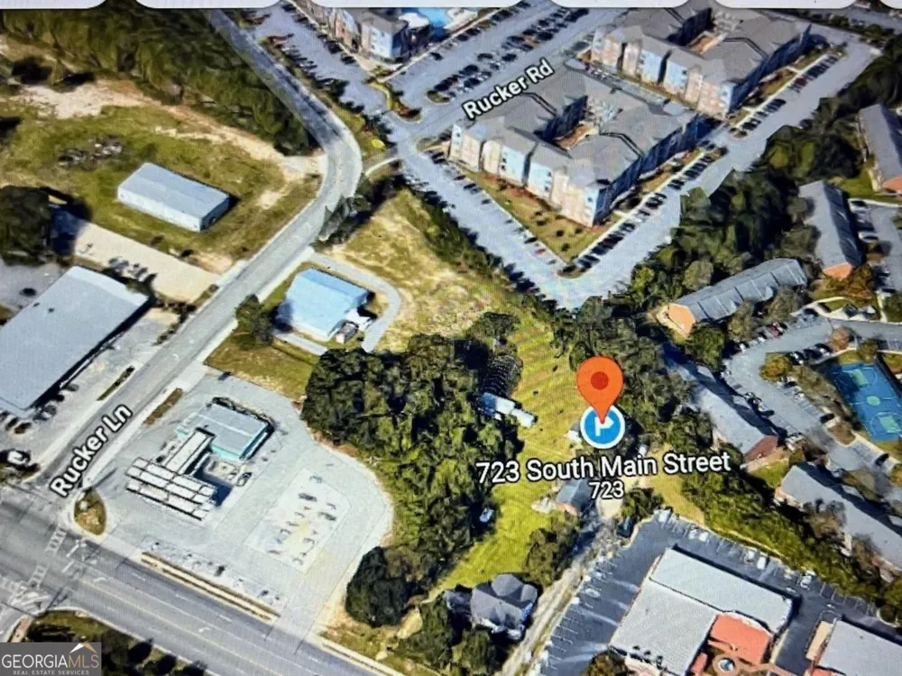 723 1/2 S Main ST Statesboro, GA 30458