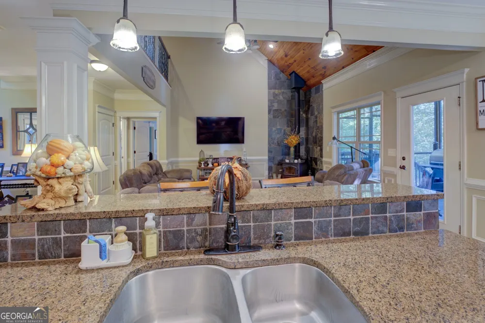 613 Van Morrison RD Monticello, GA 31064