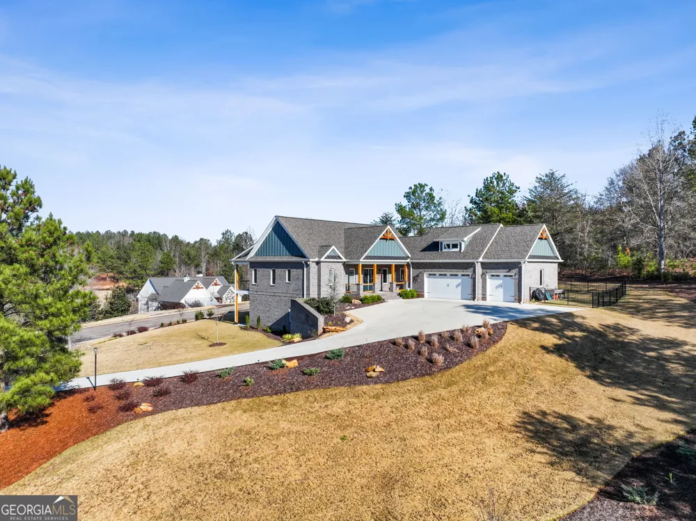 1675 Currahee Club DR Toccoa, GA 30577