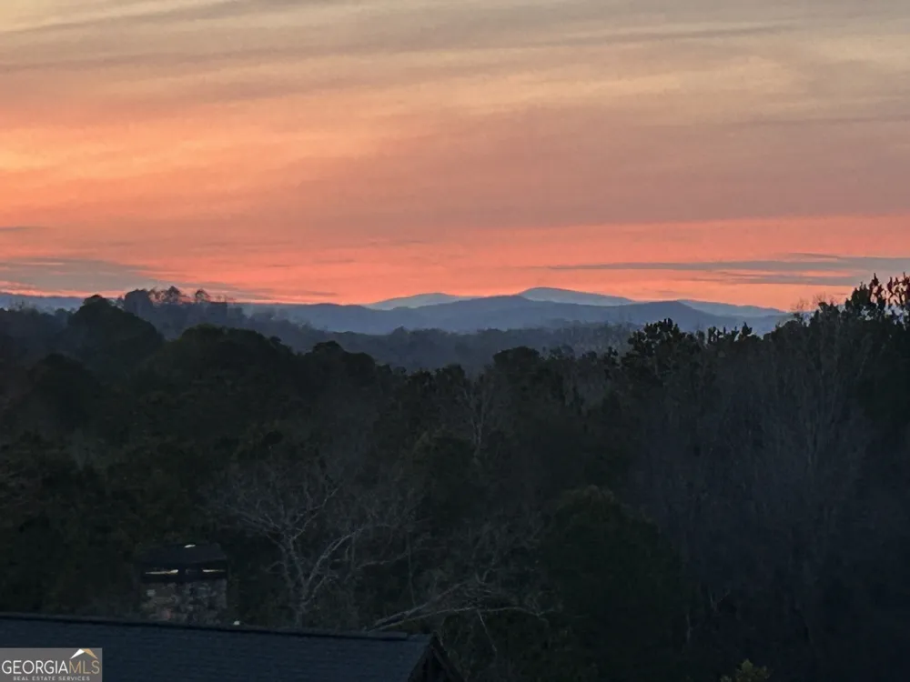 1675 Currahee Club DR Toccoa, GA 30577