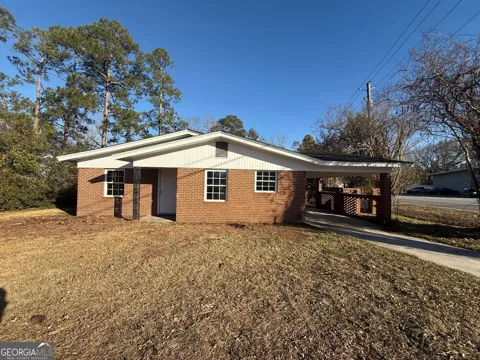 3 Henry ST