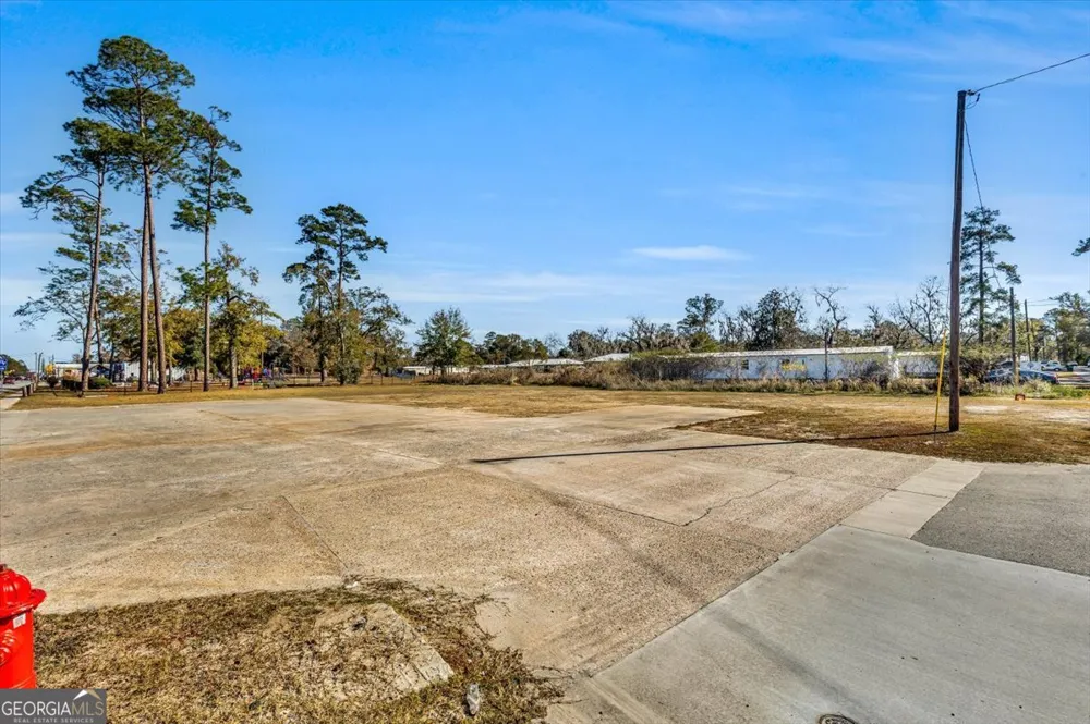 273 W Cypress ST Ludowici, GA 31316