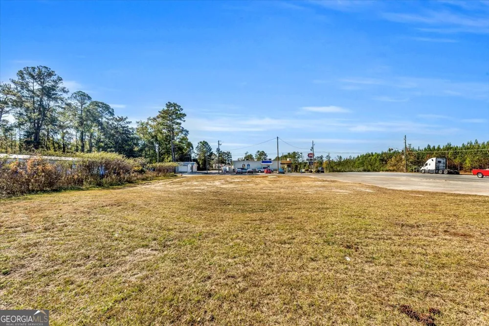 273 W Cypress ST Ludowici, GA 31316