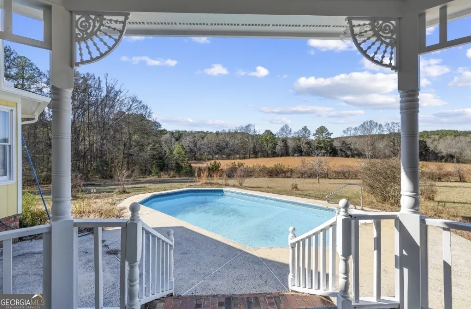 1776 Wax RD SE Silver Creek, GA 30173