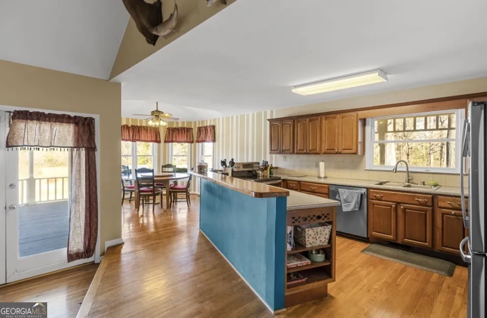 1776 Wax RD SE Silver Creek, GA 30173