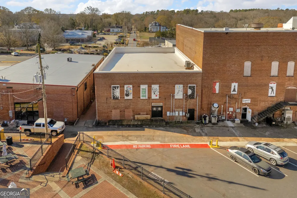 1642 S Broad ST Commerce, GA 30529