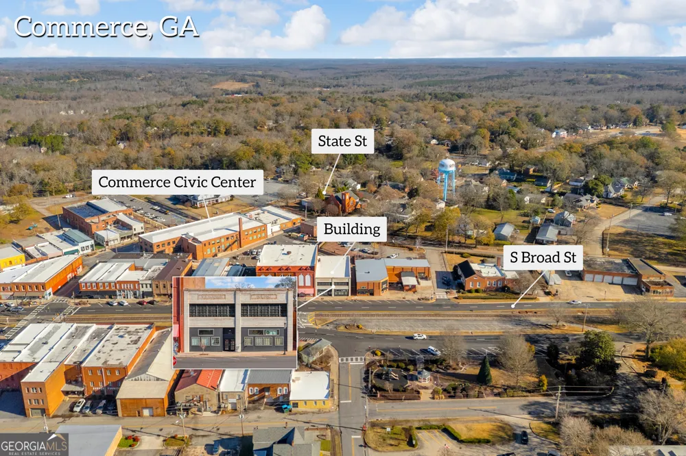 1642 S Broad ST Commerce, GA 30529
