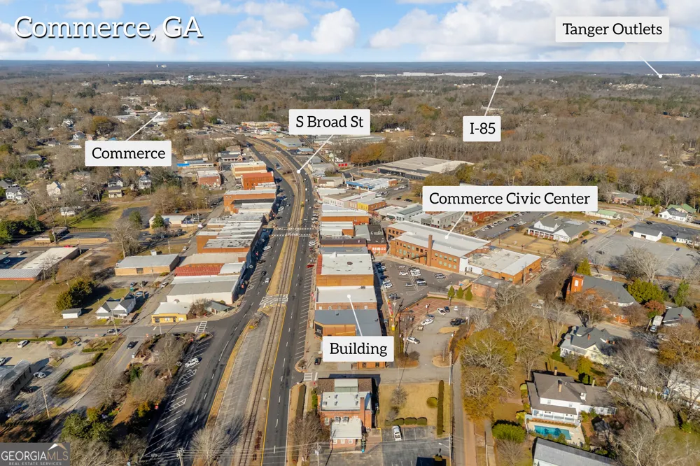 1642 S Broad ST Commerce, GA 30529