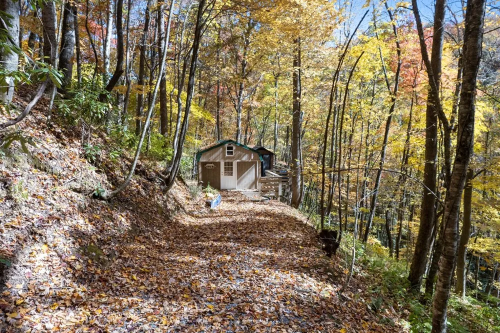 Waterfall Hollow Whittier, NC 28779