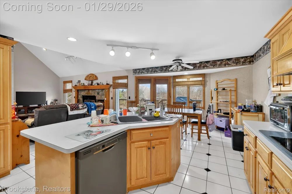 5163 Country Squire Road Dryden Township, MI 48428