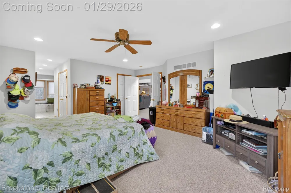 5163 Country Squire Road Dryden Township, MI 48428
