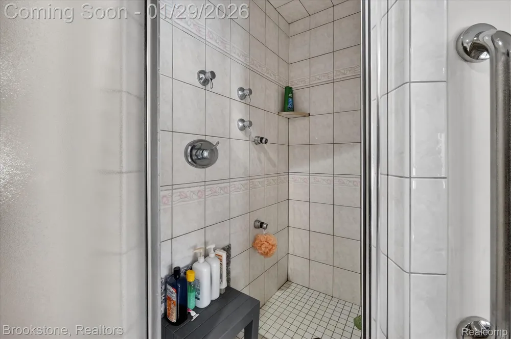 5163 Country Squire Road Dryden Township, MI 48428