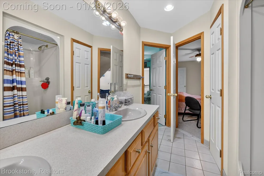 5163 Country Squire Road Dryden Township, MI 48428
