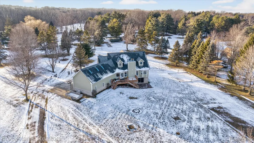 5163 Country Squire Road Dryden Township, MI 48428