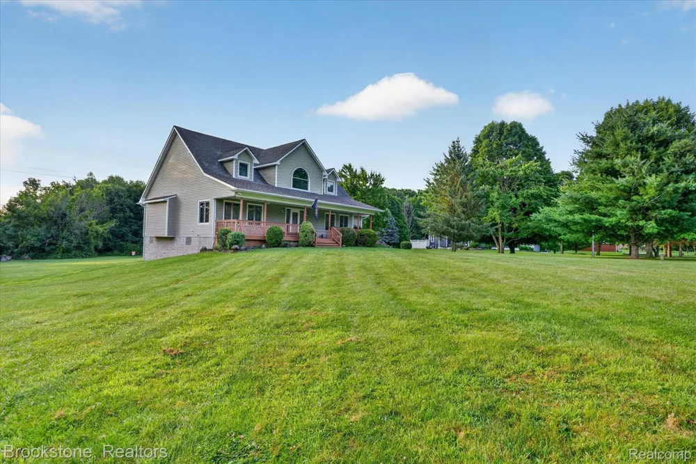 5163 Country Squire Road Dryden Township, MI 48428
