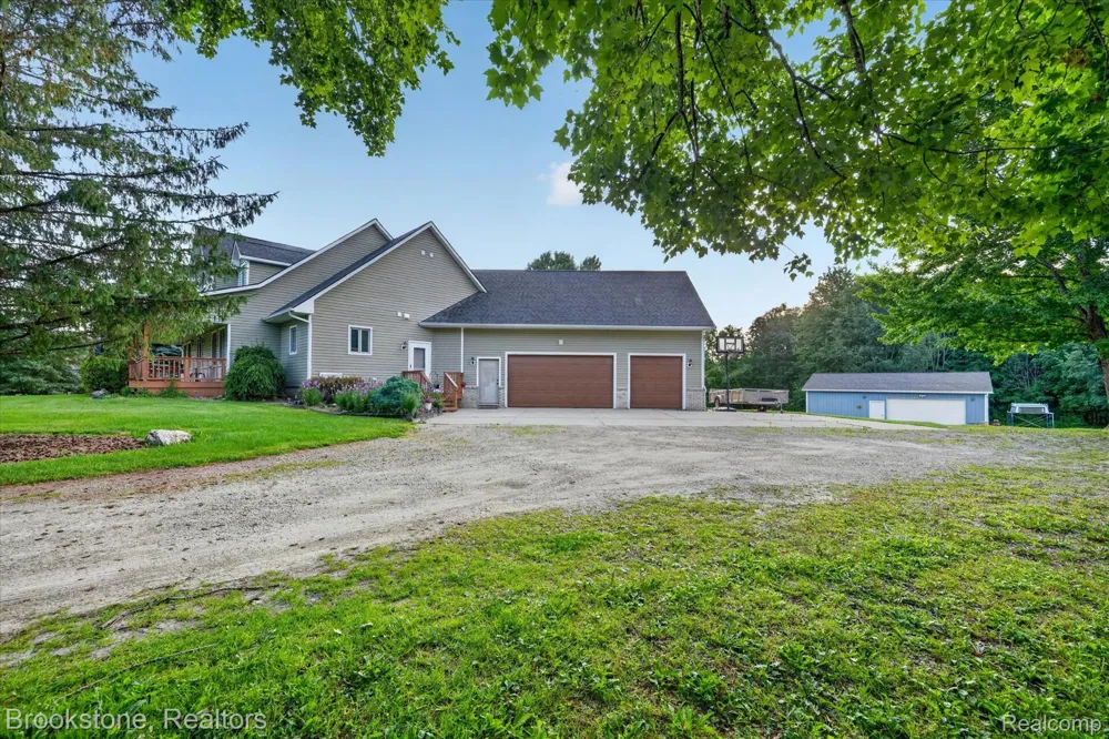 5163 Country Squire Road Dryden Township, MI 48428