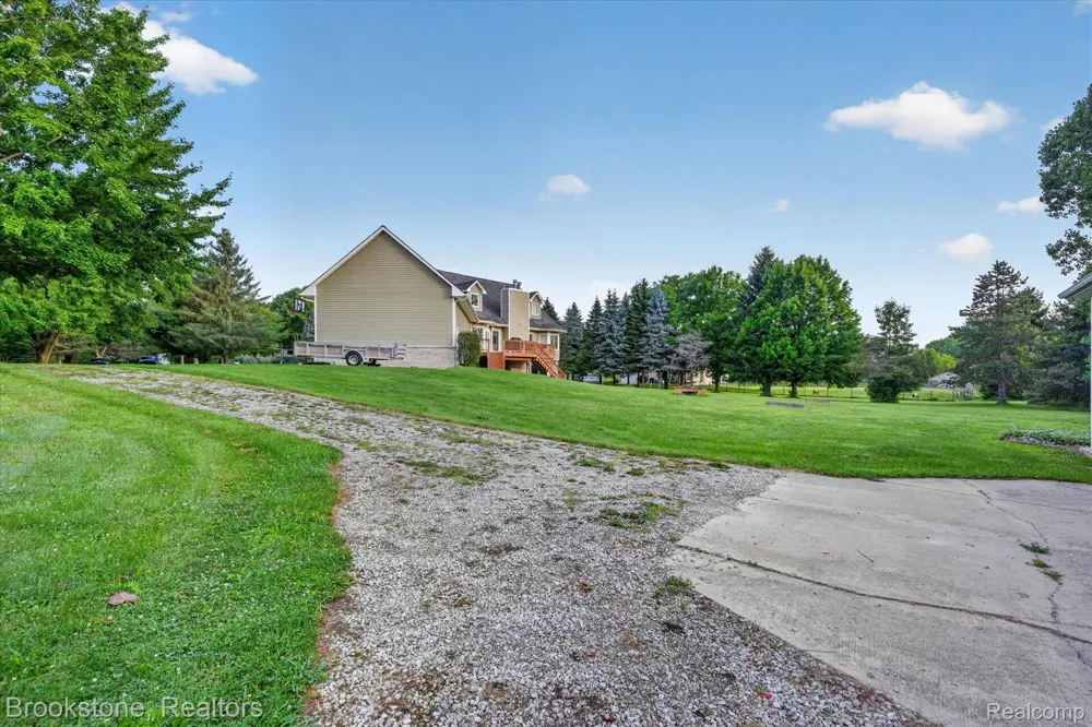 5163 Country Squire Road Dryden Township, MI 48428