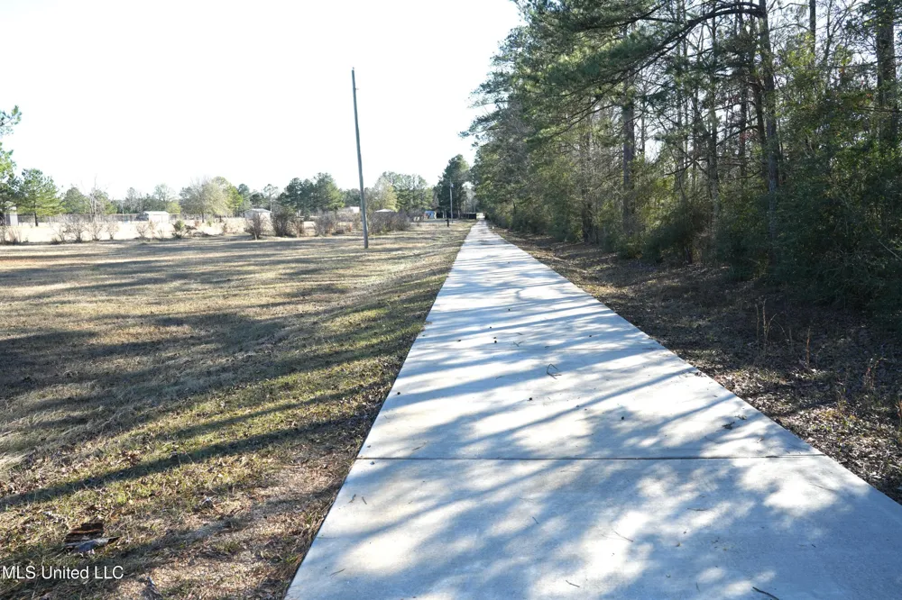 1082 Double M Summit, MS 39666